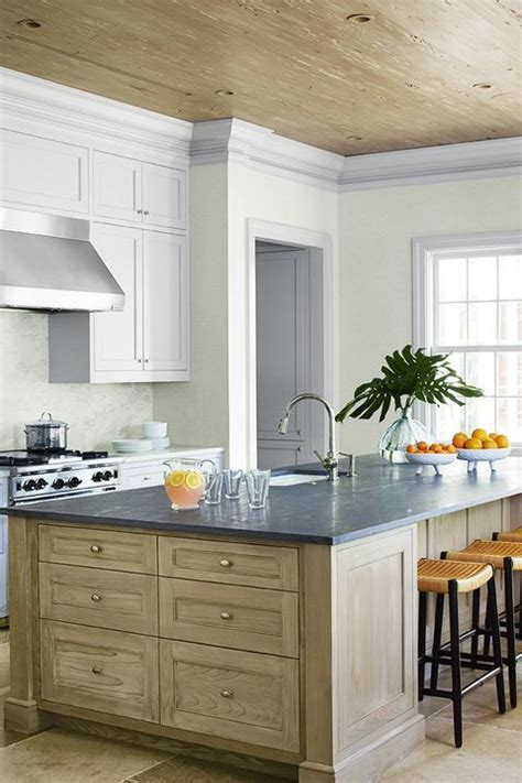 Kitchen cabinet paint color combinations can be tough to choose. 14 Best Kitchen Paint Colors - Ideas for Popular Kitchen ...