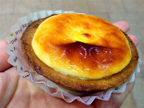 Count & win | raya giveaway tell us how many baby hokkaido egg brulee tart do you see from the video above and stand a chance to win 24 pieces of baby hokkaido happy box for you to share with your loved ones this raya. Kinotoya Cheese tarts from Hokkaido | Shion in Japan