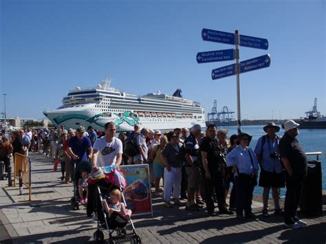 Turismo De Cruceros En Gran Canaria El Crucero Norwegian Jade En Las Palmas De Gran Canaria