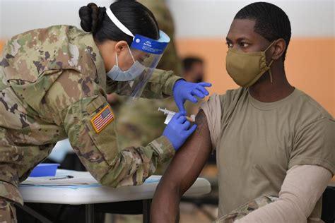 Us Army Surpasses One Million Covid Vaccines Administered At Medical