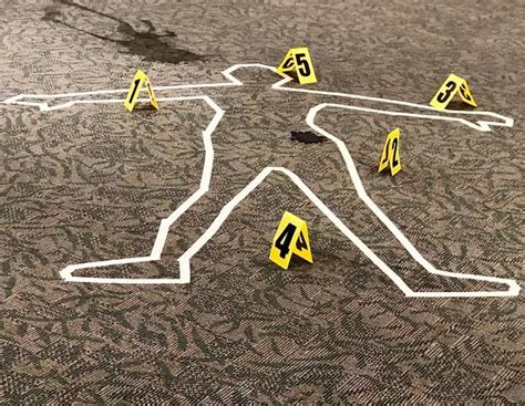3900 Dead Body Crime Scene Stock Photos Pictures And Royalty Free