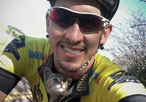 Kerékpáros mentette meg az árva cica életét
