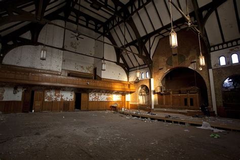 Abandoned Churches Of Detroit 27 Pics