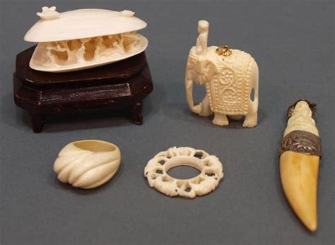 5 Small Carved Ivory Objects Ring Elephant Lot 637