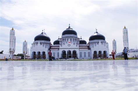 Masjid Raya Baiturrahman Bangunan Megah Yang Menjadi Ikon Aceh