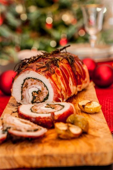 In my extended southern family, christmas dinner is always a near duplicate of our thanksgiving dinner with the addition of seafood dishes, but even in the south. Christmas Dinner Recipes and Menus - 34 Best Ideas for ...