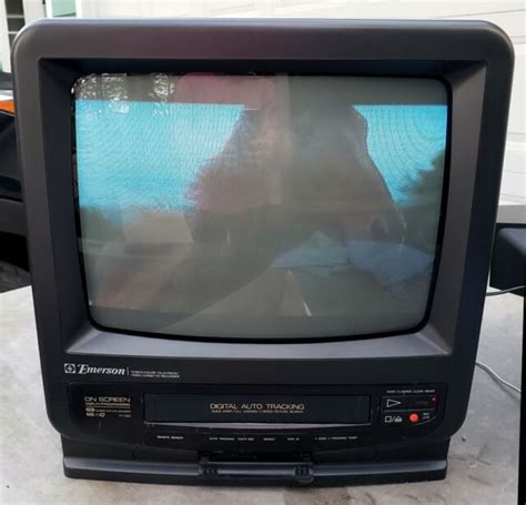 Emerson 13 Crt Vhs Tv With Remote Color Vhs With Recording Av Inputs