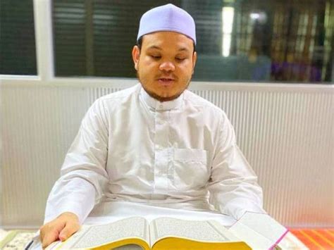 Sesiapa yang berkemampuan untuk khatam, itu lebih baik. Khatam Al Quran, Untuk Halau Virus Yang Tular. Ini Ikhtiar ...