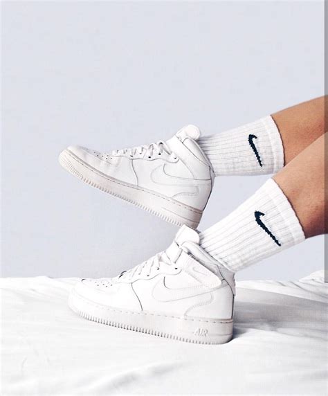 Scegli la consegna gratis per riparmiare di più. Nike Air Force weiß/white //Foto: itsmcclau |Instagram ...
