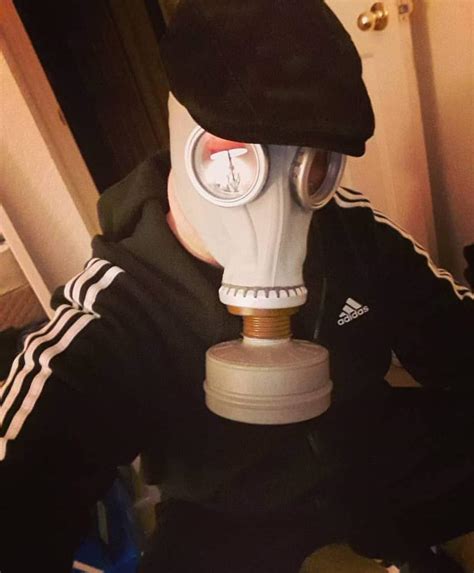 Zerreißen Zone Unbedeutend Gopnik Gas Mask Genau Turm Verschiedene