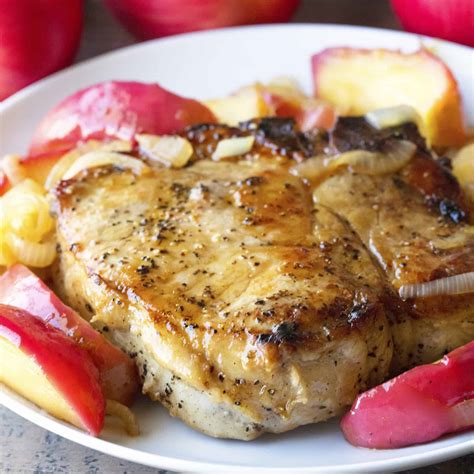 Apple Pork Chops With Caramelized Onions