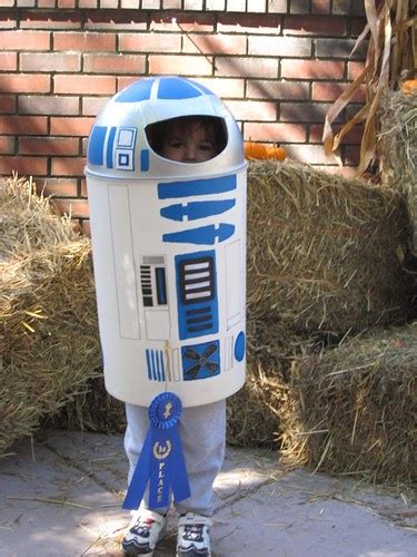 Check out our r2d2 costume selection for the very best in unique or custom, handmade pieces from our costumes shops. Best Costumes Ever: Kid's R2D2 DIY Homemade Costume - Halloween Contest Winner! Star Wars Costumes