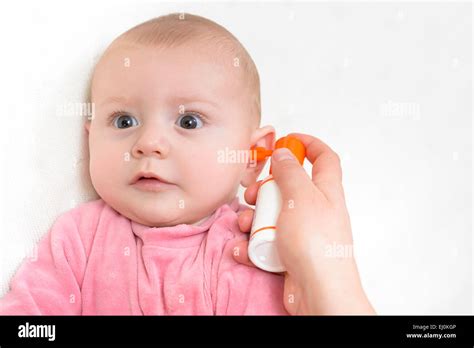 Woman Spray Water Face High Resolution Stock Photography And Images Alamy
