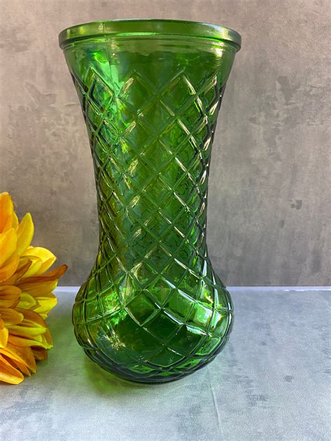 Vintage Hoosier Glass Emerald Green Diamond Cut Vase 8 Etsy