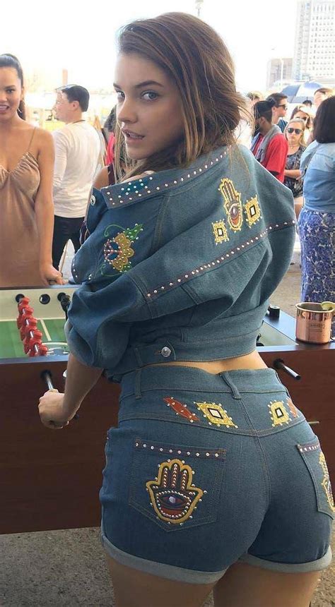 Barbara Palvin Showing Off That Booty Scrolller