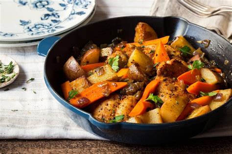 Braised Chicken With Carrots Potatoes And Thyme Sun Basket