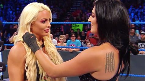 Wwe Sonya Deville And Mandy Roses Groundbreaking Moment