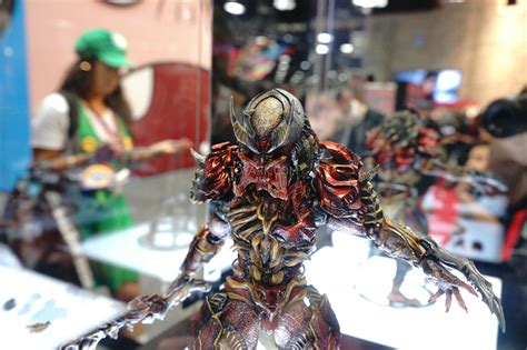 Sdcc 2014 Video Game And Predator Play Arts Kai The Toyark News