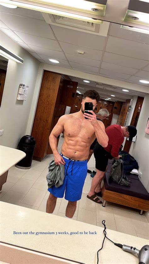 Hollyoaks Off The Charts Chris Hughes Shirtless On Insta Story