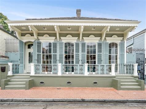 Romantic New Orleans Home With Intricate Carving And Ironwork 2021 Hgtv
