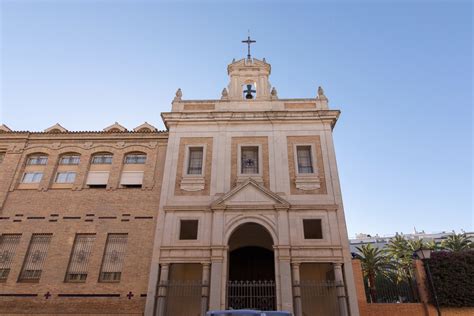 Residencia Universitaria En Sevilla Hermanas Trinitarias