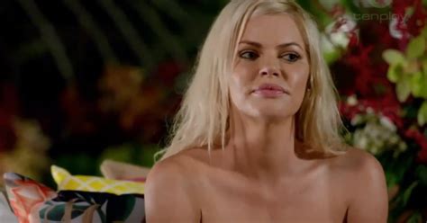 We Rate Sophie Monk S Bachelorette Kisses From Horrific To Least Awkward