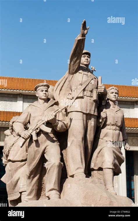 Statue In Tiananmen Square Stock Photo Alamy