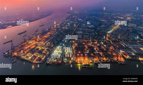 Guangzhou Waterfront Hi Res Stock Photography And Images Alamy