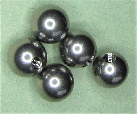 Threaded 302 Stainless Steel Balls