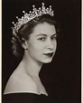 Elizabeth Ii Young Portrait / Queen Elizabeth Turns 92! See 15 Vintage ...