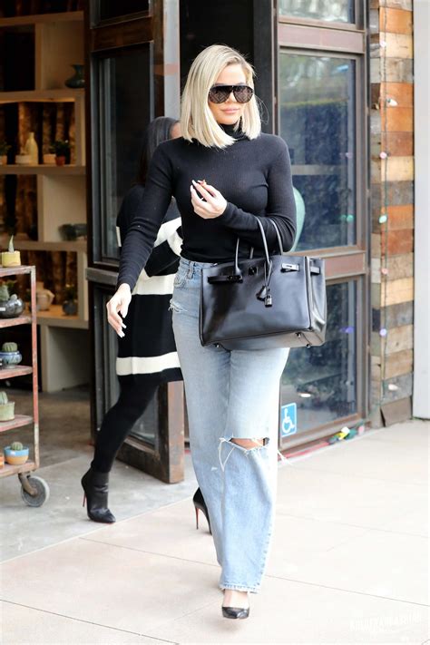 Khloe Kardashian Street Style Khloe Kardashian Keeps It Casual In