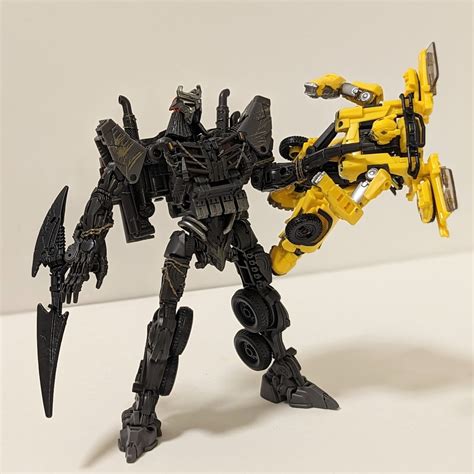 Transformers Rise Of The Beasts Scourge Leaked With Full In Hand