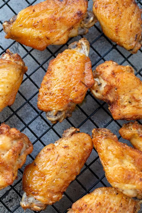 Crispy Air Fryer Chicken Wings Video Momsdish