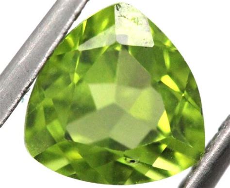 Peridot Faceted Stone 205 Cts Tbg 813