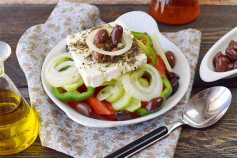 Recipe Of The Famous Horiatiki Or Greek Salad Poupadou