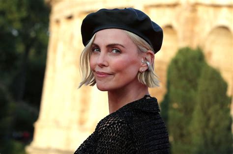 Charlize Theron Shuts Down Facelift Rumors Bitch Im Just Aging