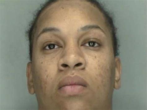 Detroit Woman Robbed Bank For Crab Legs Barbecue Police Detroit Mi