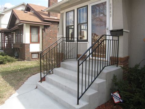 Made from 1 5/8 full moulded handrail, this railing is decorative and functional, fitting comfortably in your hand for optimal grip. Exterior Step Railings - O'Brien Ornamental Iron | Step ...