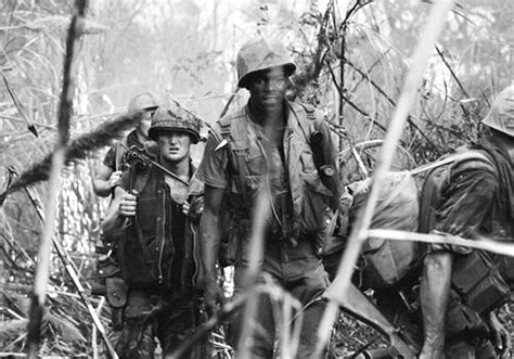 Vietnam War Tense U S Marines Patrol Single File Thr Flickr