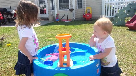Kids Playing With Water Table Youtube