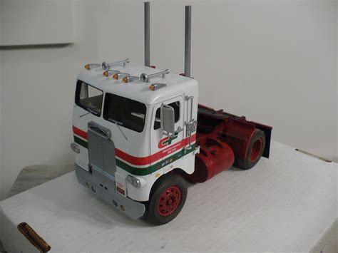 Amt Freightliner Cabover Single Screw Finescale Modeler Essential