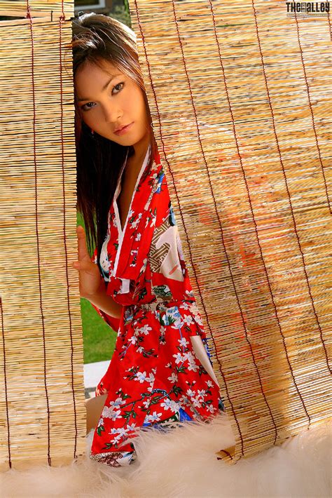The Black Alley Verona Wee Set04 Share Erotic Asian Girl Picture