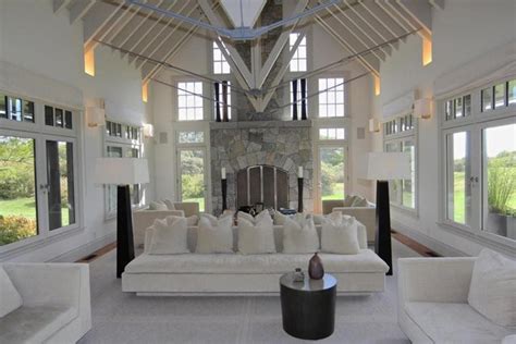 Peek Inside The Obamas New Luxe Marthas Vineyard Mansion