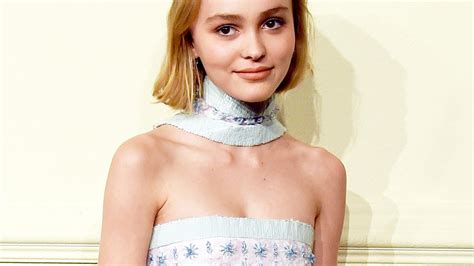 Lily Rose Depp 16 Comes Out As Sexually Fluid