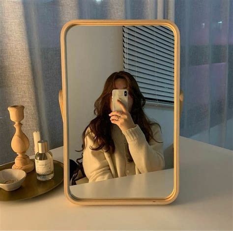 Mirror Selfie Face Aesthetic Mirror Selfie Poses Korean Aesthetic