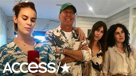 bruce willis proudly poses for mirror selfie with daughters tallulah rumer and scout gentnews