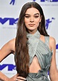 Hailee Steinfeld on "Pitch Perfect 3" and Her AMAs 2017 Performance ...