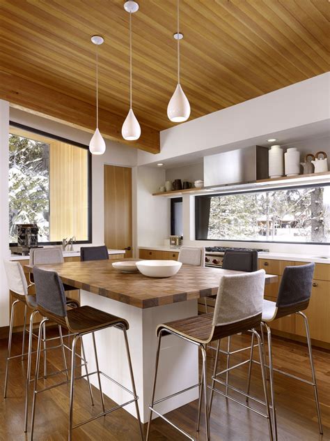 Amazing gallery of interior design and decorating ideas of butcher block countertops in laundry/mudrooms, kitchens by elite interior designers. Cool butcher block kitchen island in Kitchen Traditional ...