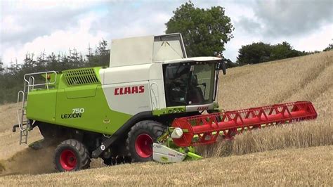 Harvest 2015 Claas Lexion 750 Combine Harvester Cutting Winter Barley