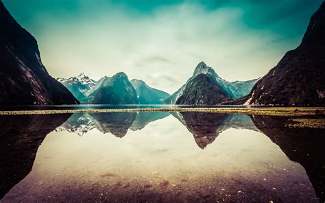 Milford Sound New Zealand Lake Reflection Clouds Snow